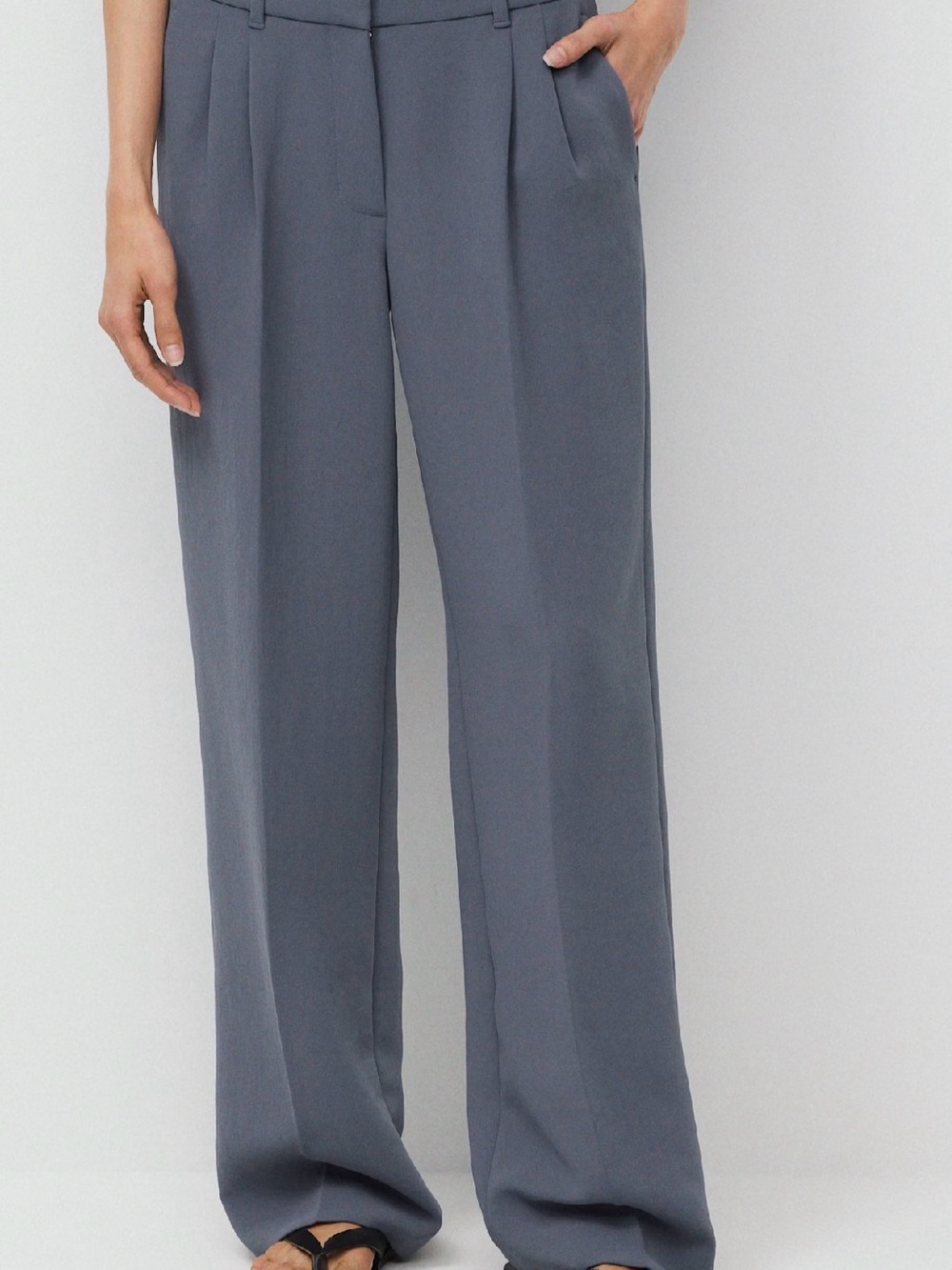 Aritzia Wilfred Effortless Pants Wide-Leg Trousers in Slate Gray-Blue Size 6